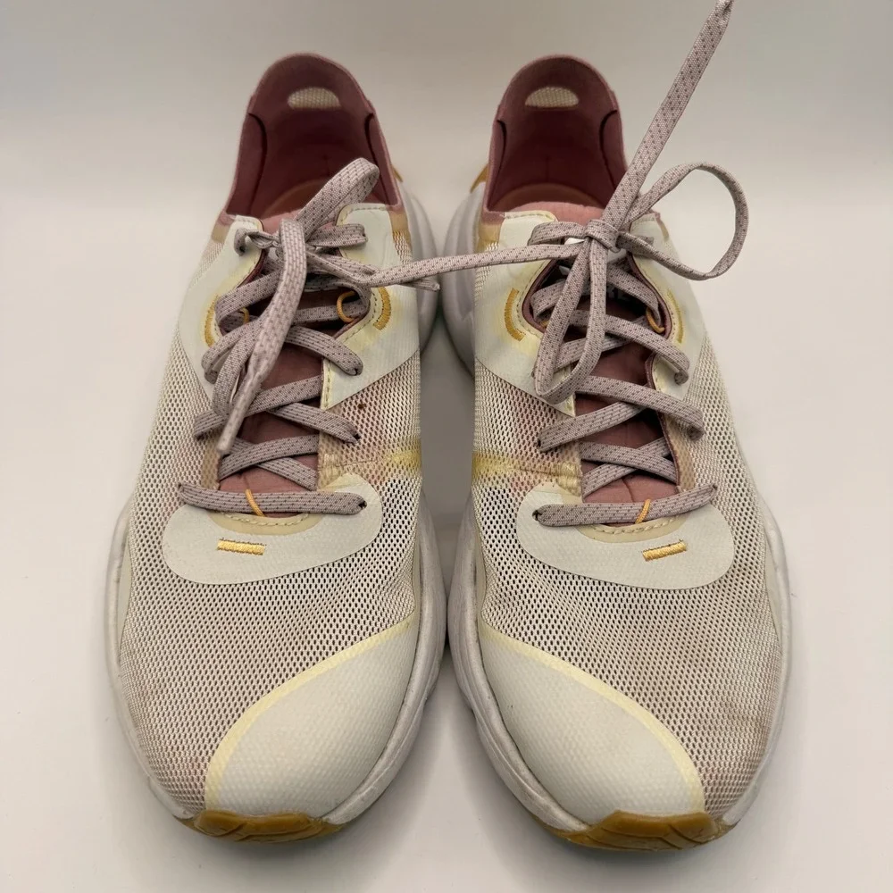Sorel Kinetic RNEGD Float Sneakers in Chalk & Eraser Pink Vapor Womens Size US 9
